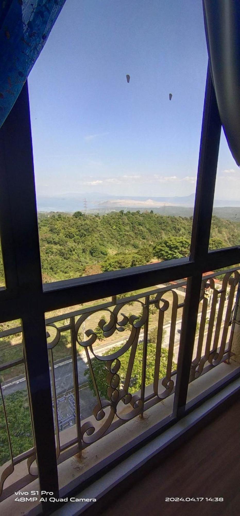 Splendido Tagagtay Taal Lake Staycation Free Parking Netflix No Free Pool Tagaytay City Dış mekan fotoğraf