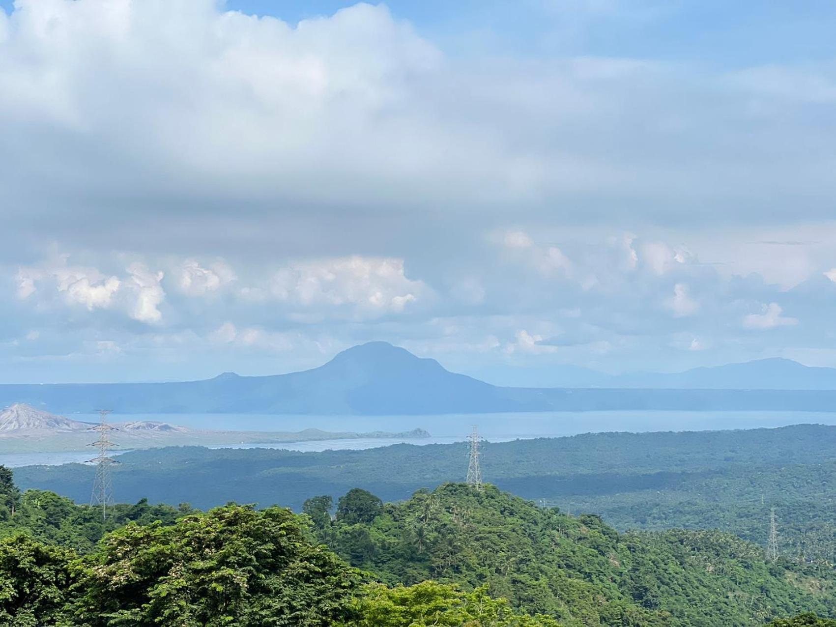 Splendido Tagagtay Taal Lake Staycation Free Parking Netflix No Free Pool Tagaytay City Dış mekan fotoğraf
