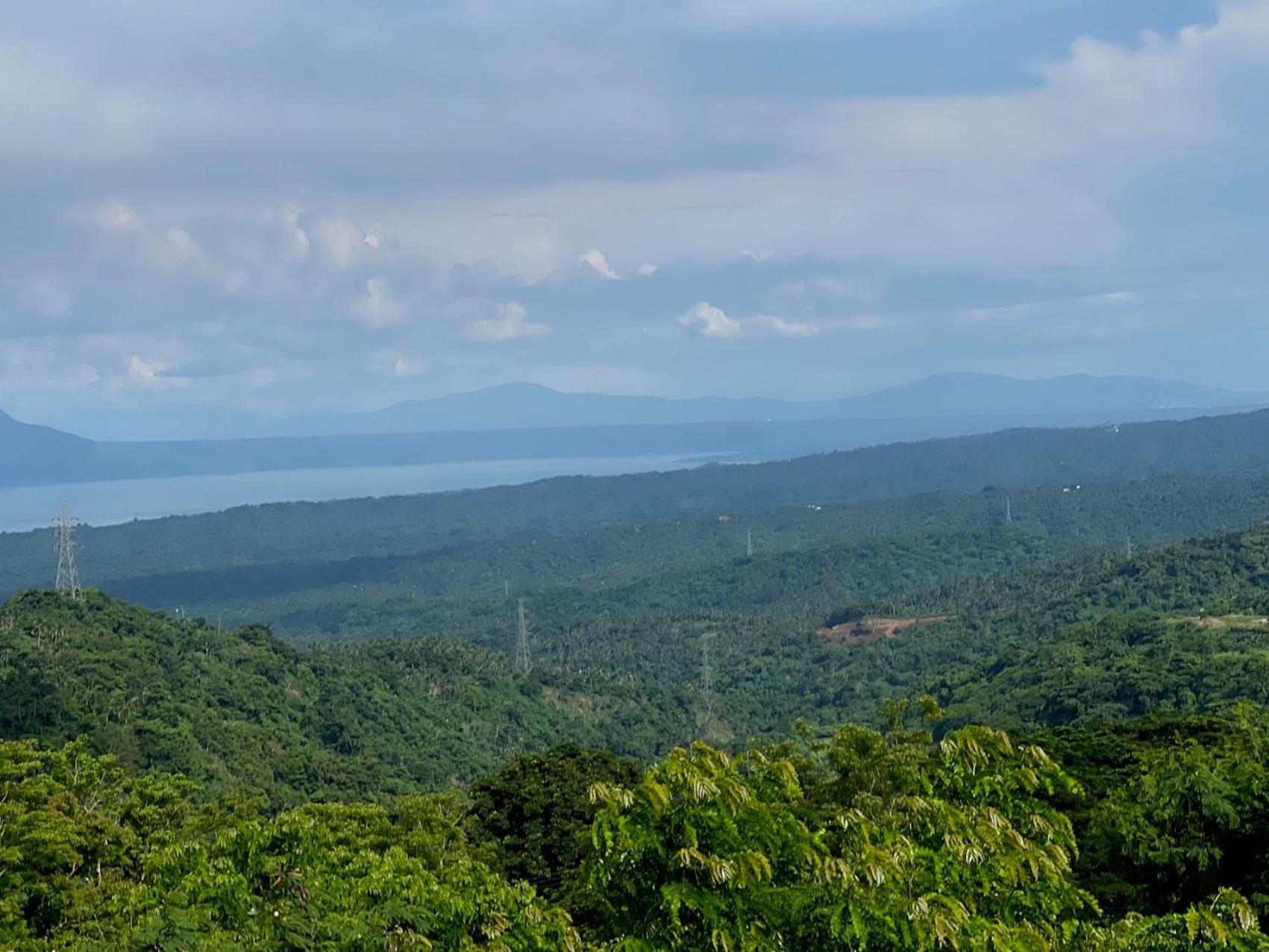Splendido Tagagtay Taal Lake Staycation Free Parking Netflix No Free Pool Tagaytay City Dış mekan fotoğraf