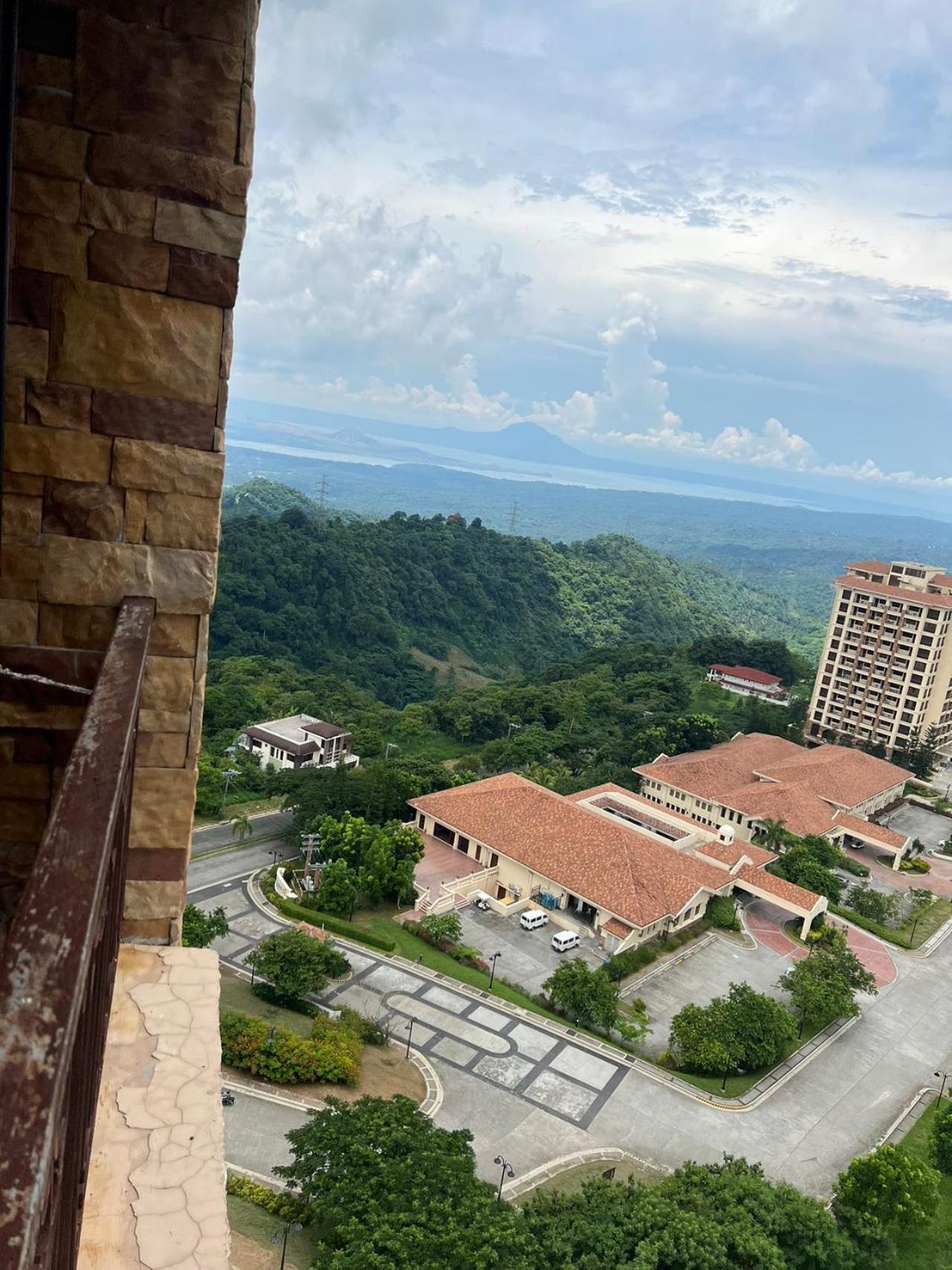 Splendido Tagagtay Taal Lake Staycation Free Parking Netflix No Free Pool Tagaytay City Dış mekan fotoğraf
