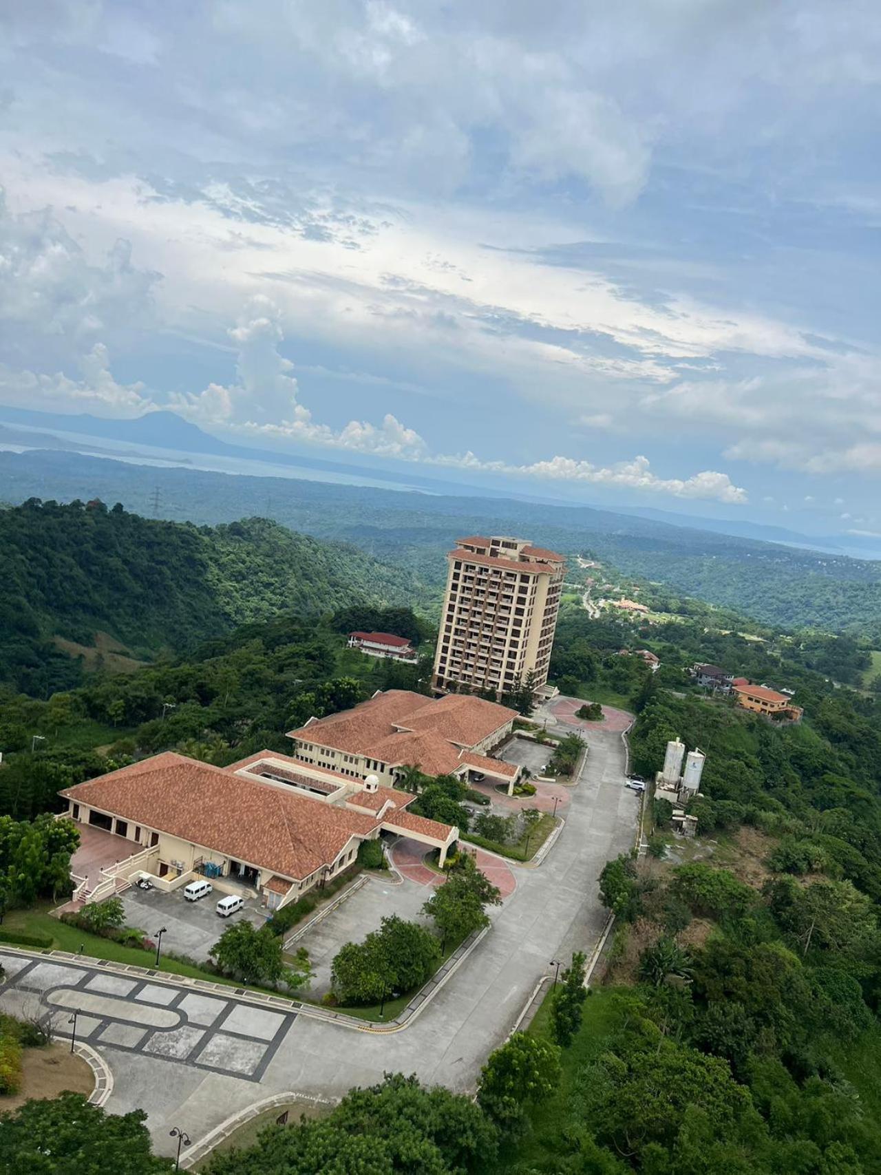 Splendido Tagagtay Taal Lake Staycation Free Parking Netflix No Free Pool Tagaytay City Dış mekan fotoğraf