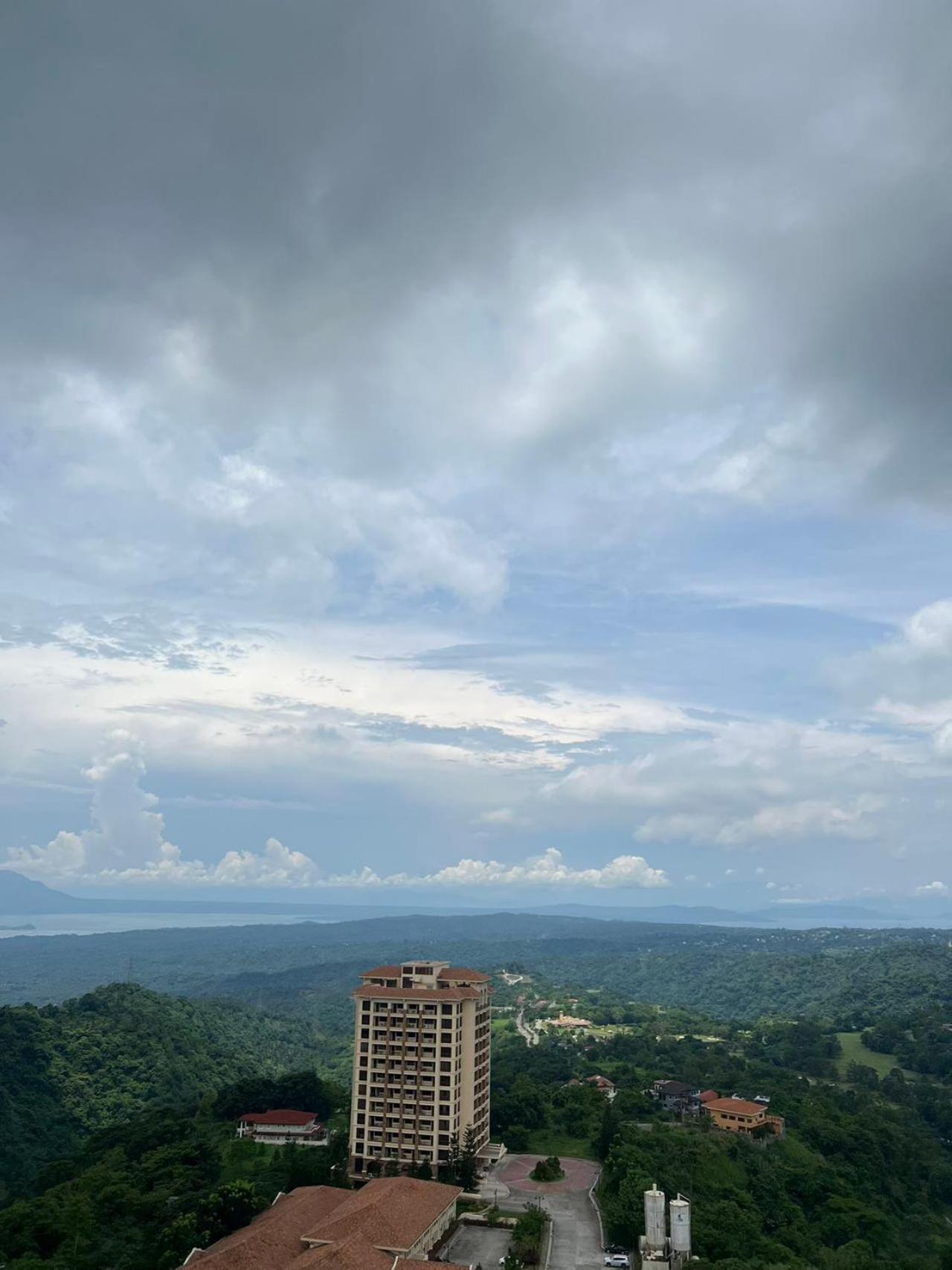 Splendido Tagagtay Taal Lake Staycation Free Parking Netflix No Free Pool Tagaytay City Dış mekan fotoğraf