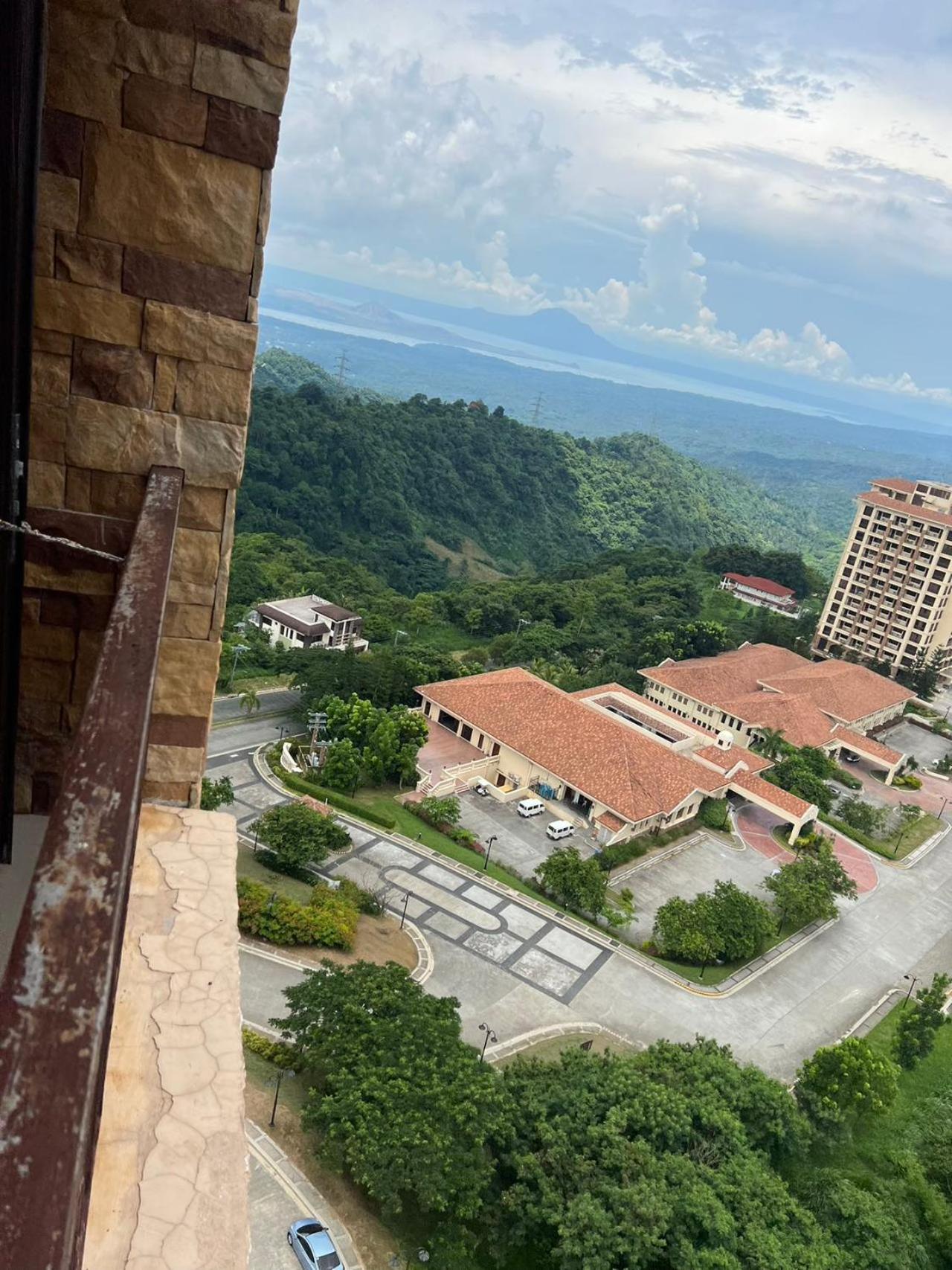 Splendido Tagagtay Taal Lake Staycation Free Parking Netflix No Free Pool Tagaytay City Dış mekan fotoğraf