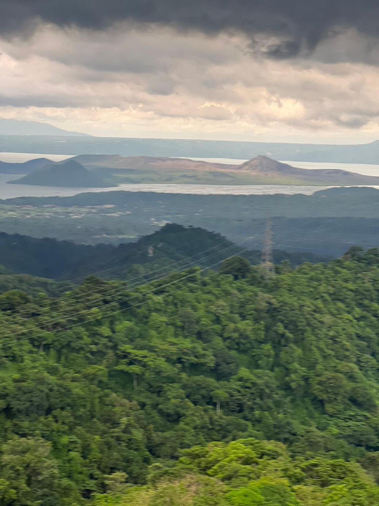 Splendido Tagagtay Taal Lake Staycation Free Parking Netflix No Free Pool Tagaytay City Dış mekan fotoğraf
