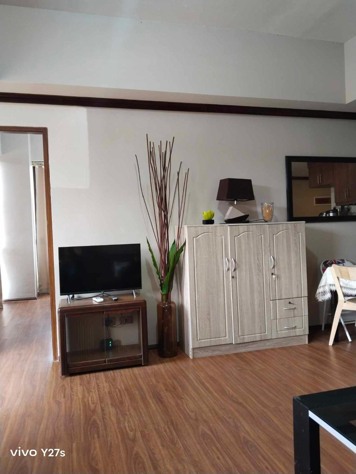 Splendido Tagagtay Taal Lake Staycation Free Parking Netflix No Free Pool Tagaytay City Dış mekan fotoğraf