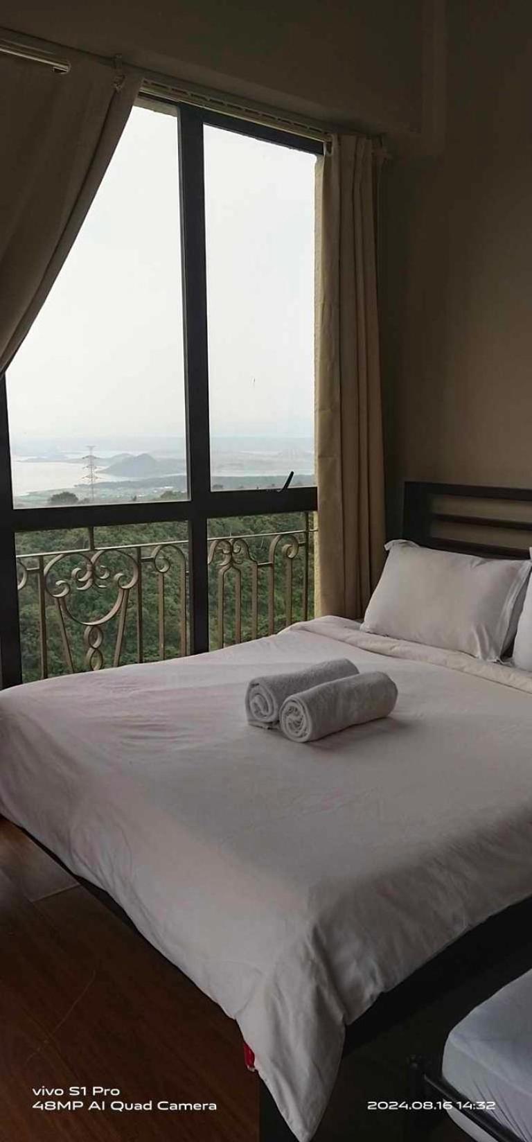 Splendido Tagagtay Taal Lake Staycation Free Parking Netflix No Free Pool Tagaytay City Dış mekan fotoğraf