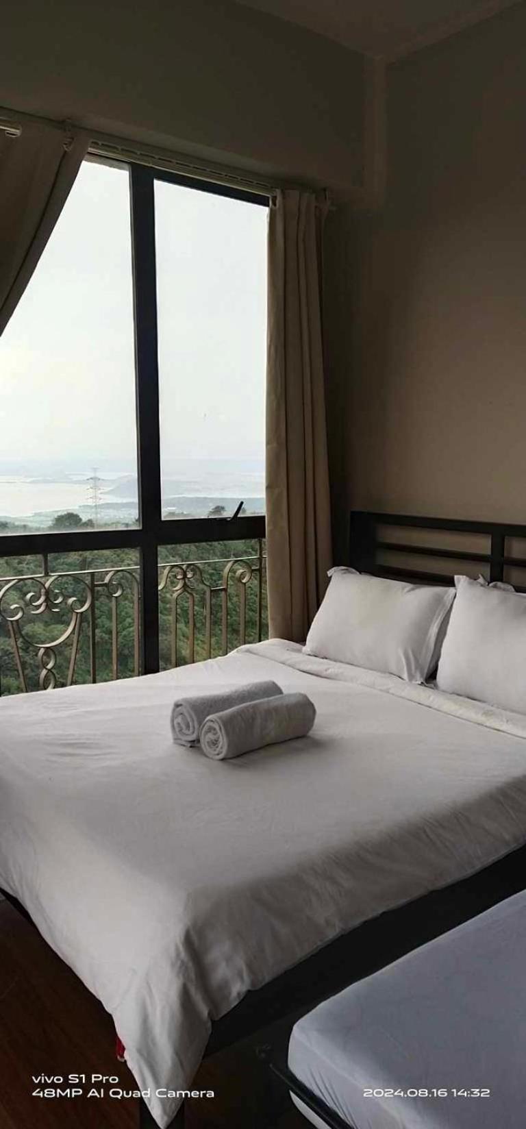 Splendido Tagagtay Taal Lake Staycation Free Parking Netflix No Free Pool Tagaytay City Dış mekan fotoğraf